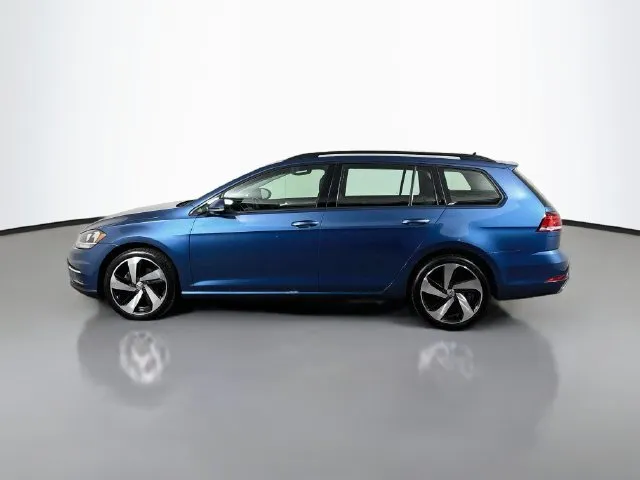 Volkswagen Golf SportWagen photo 2