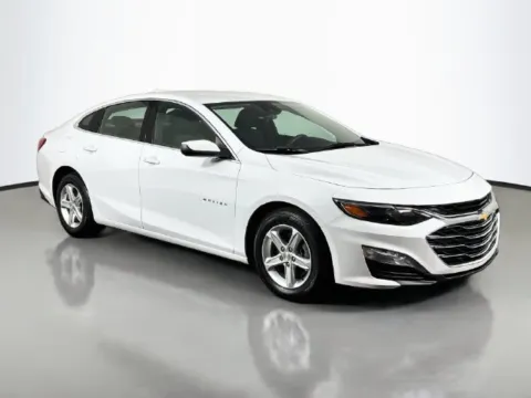 More photos of 2023 Chevrolet Malibu LT at Superior Motor Company, MD