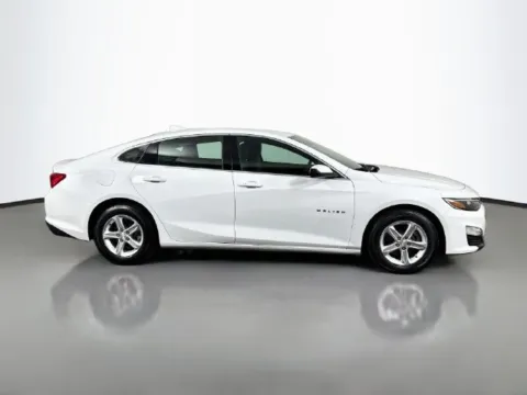 More photos of 2023 Chevrolet Malibu LT at Superior Motor Company, MD