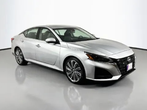 More photos of 2023 Nissan Altima 2.5 SL at Superior Motor Company, MD