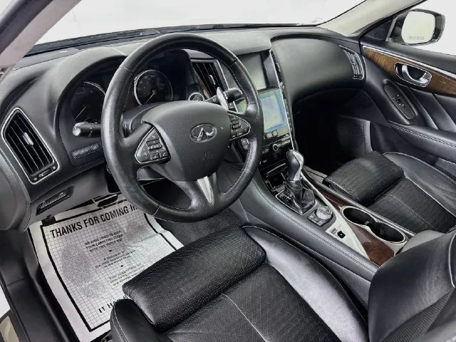 Infiniti Q50 photo 9