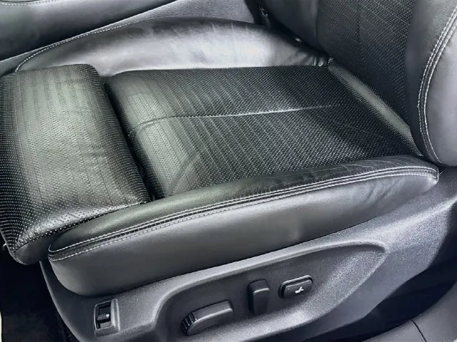 Infiniti Q50 photo 16