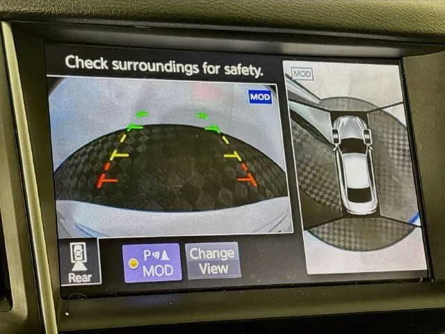 Infiniti Q50 photo 22