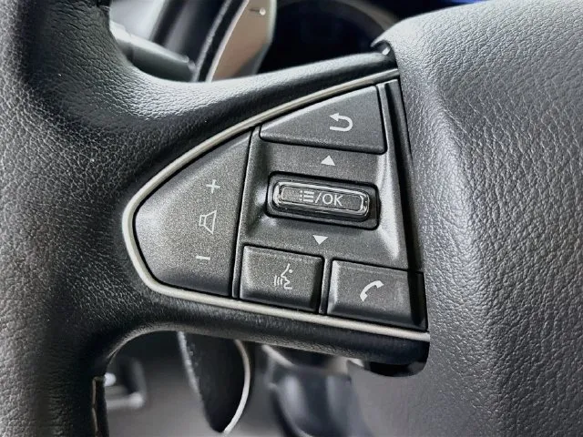 Infiniti Q50 photo 11