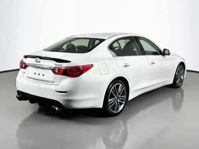Infiniti Q50 photo 6