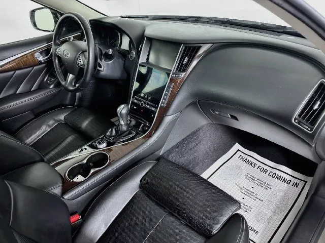Infiniti Q50 photo 14