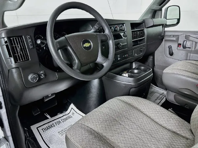 Chevrolet Express photo 8