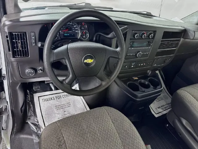 Chevrolet Express photo 9