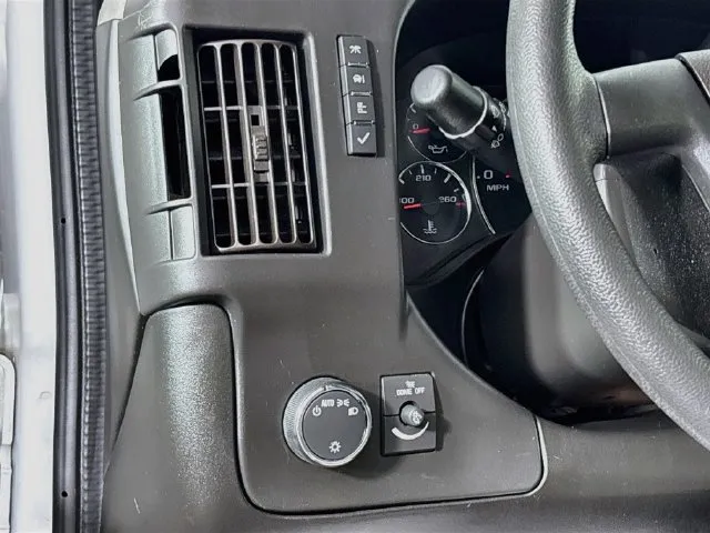 Chevrolet Express photo 20