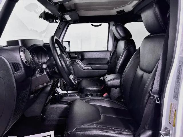 Jeep Wrangler JK photo 15