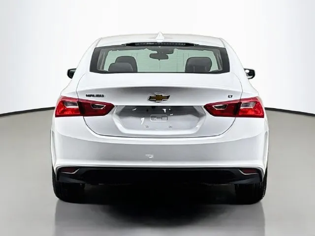 Chevrolet Malibu photo 8