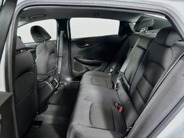 Chevrolet Malibu photo 18