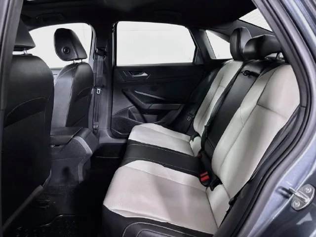 Volkswagen Jetta photo 18