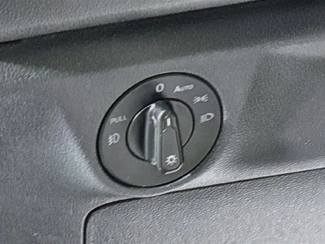 Volkswagen Jetta photo 25