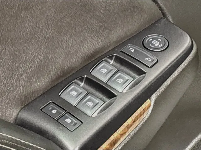 Chevrolet Tahoe photo 27