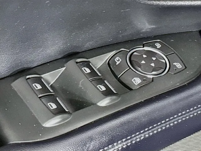 Lincoln MKZ photo 28