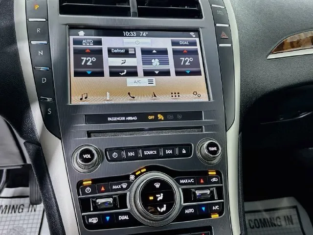 Lincoln MKZ photo 23