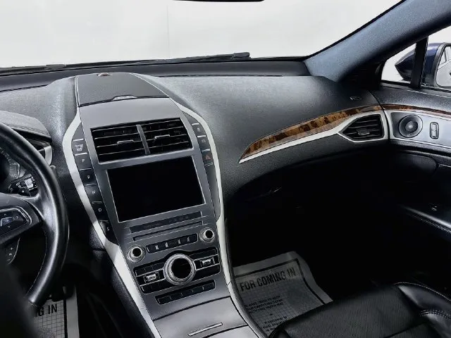 Lincoln MKZ photo 13