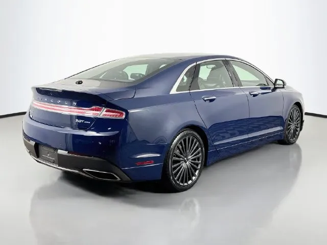 Lincoln MKZ photo 6