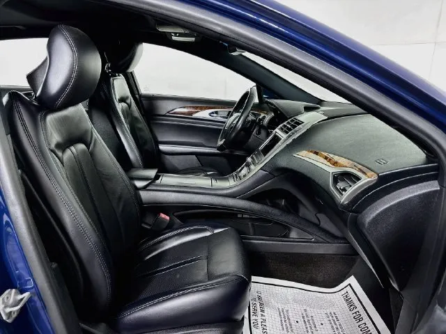 Lincoln MKZ photo 17