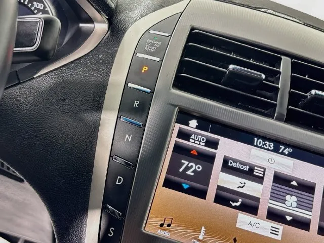 Lincoln MKZ photo 24