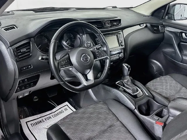 Nissan Rogue Sport photo 9