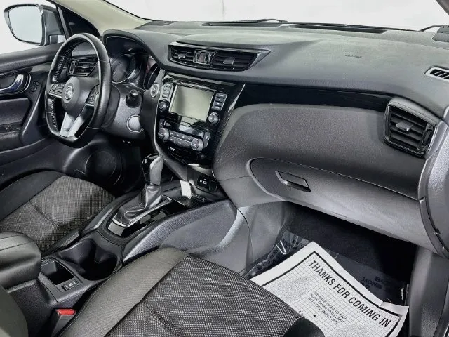 Nissan Rogue Sport photo 14