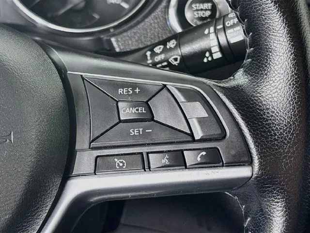 Nissan Rogue Sport photo 12