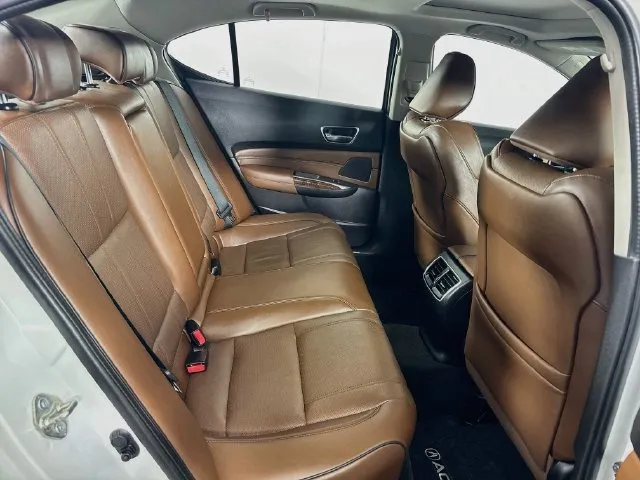 Acura TLX photo 19