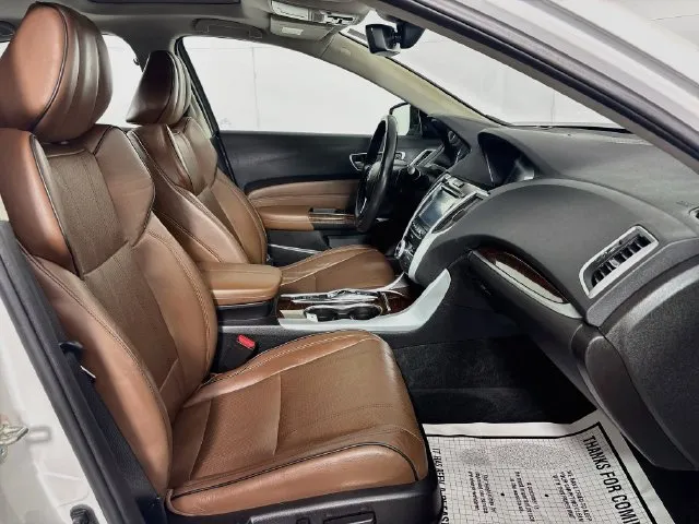 Acura TLX photo 17