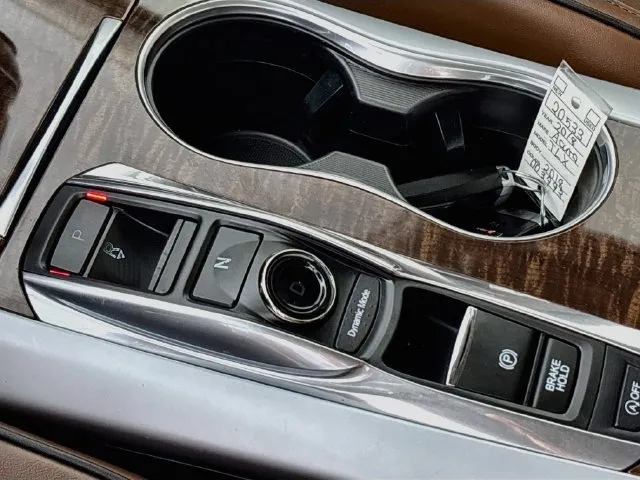 Acura TLX photo 24