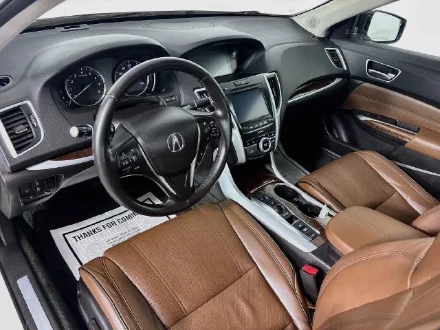 Acura TLX photo 9