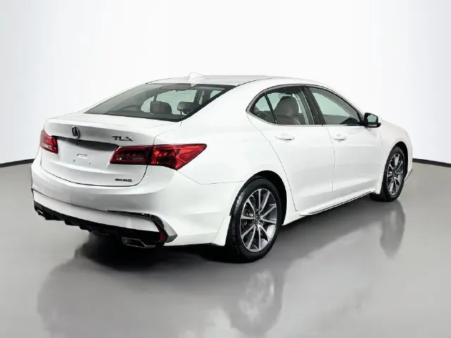 Acura TLX photo 6