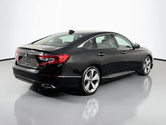 Honda Accord photo 6