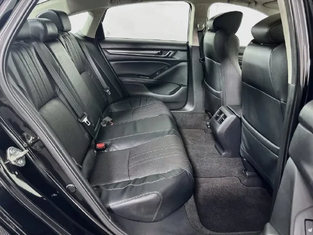 Honda Accord photo 19