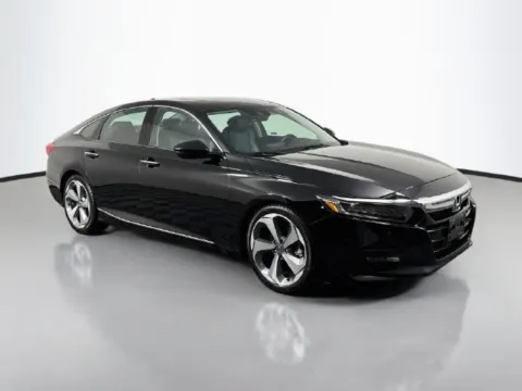 More photos of 2018 Honda Accord Touring at Superior Motor Company, MD