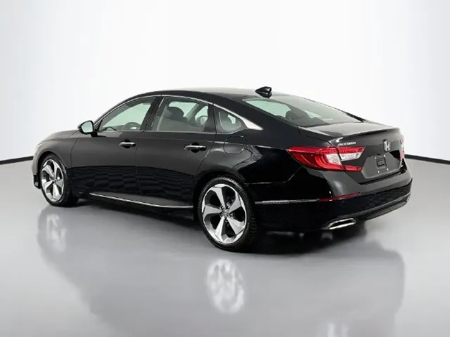 Honda Accord photo 3