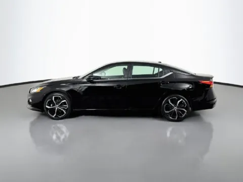 Photos of 2022 Nissan Altima 2.5 SR for sale in Bel Air, MD at Superior Motor Company