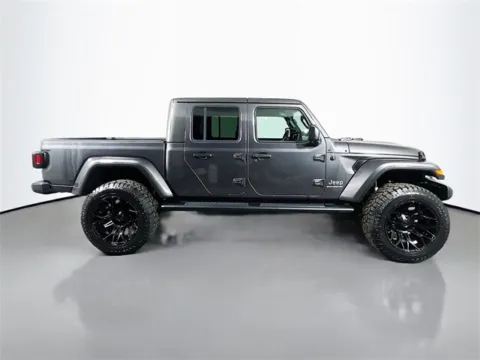 More photos of 2023 Jeep Gladiator Overland at Superior Motor Company, MD