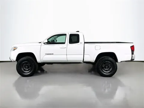 Photos of 2022 Toyota Tacoma SR5 for sale in Bel Air, MD at Superior Motor Company