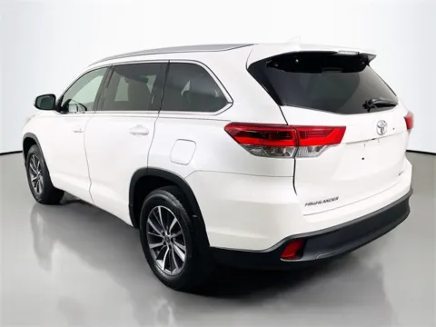 Another view of 2017 Toyota Highlander XLE for sale in Bel Air, MD at Superior Motor Company