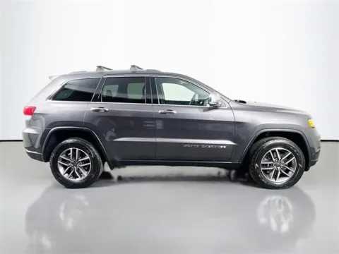 More photos of 2021 Jeep Grand Cherokee Limited at Superior Motor Company, MD