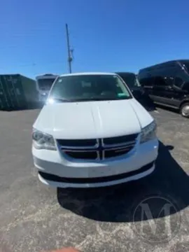 Photos of 2018 Dodge GRAND CARAVAN for sale in Kansas City, MO at Master's Transportation - Kansas City
