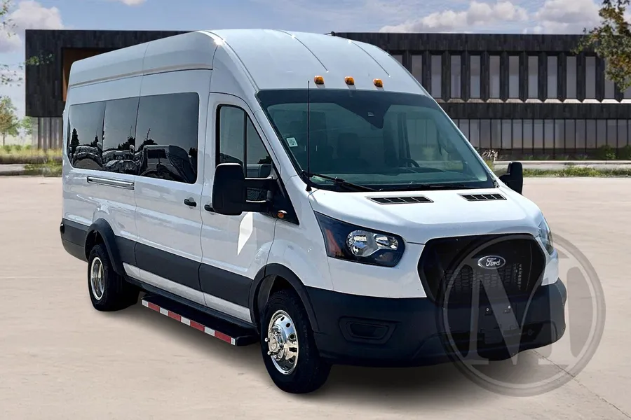 White 2022 Ford Transit for sale in Kansas City, MO