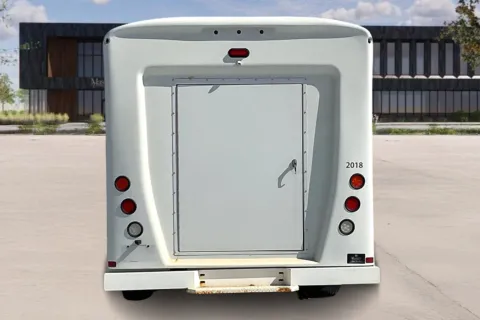 More photos of 2021 Ford E450 at Master's Transportation - Kansas City, MO