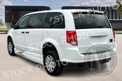 More photos of 2019 Dodge Grand Caravan at Master's Transportation - Kansas City, MO