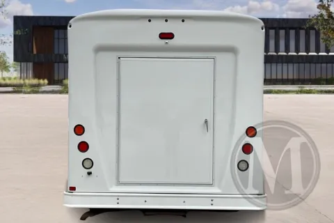 More photos of 2019 Ford E450 at Master's Transportation - Kansas City, MO