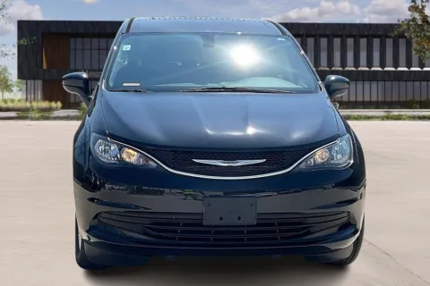 Photos of 2020 Chrysler VOYAGER for sale in Kansas City, MO at Master's Transportation - Kansas City