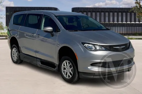 Silver 2021 Chrysler Voyager LX for sale in Kansas City, MO