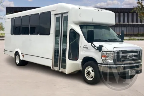 Another view of 2019 Ford E450 for sale in Kansas City, MO at Master's Transportation - Kansas City